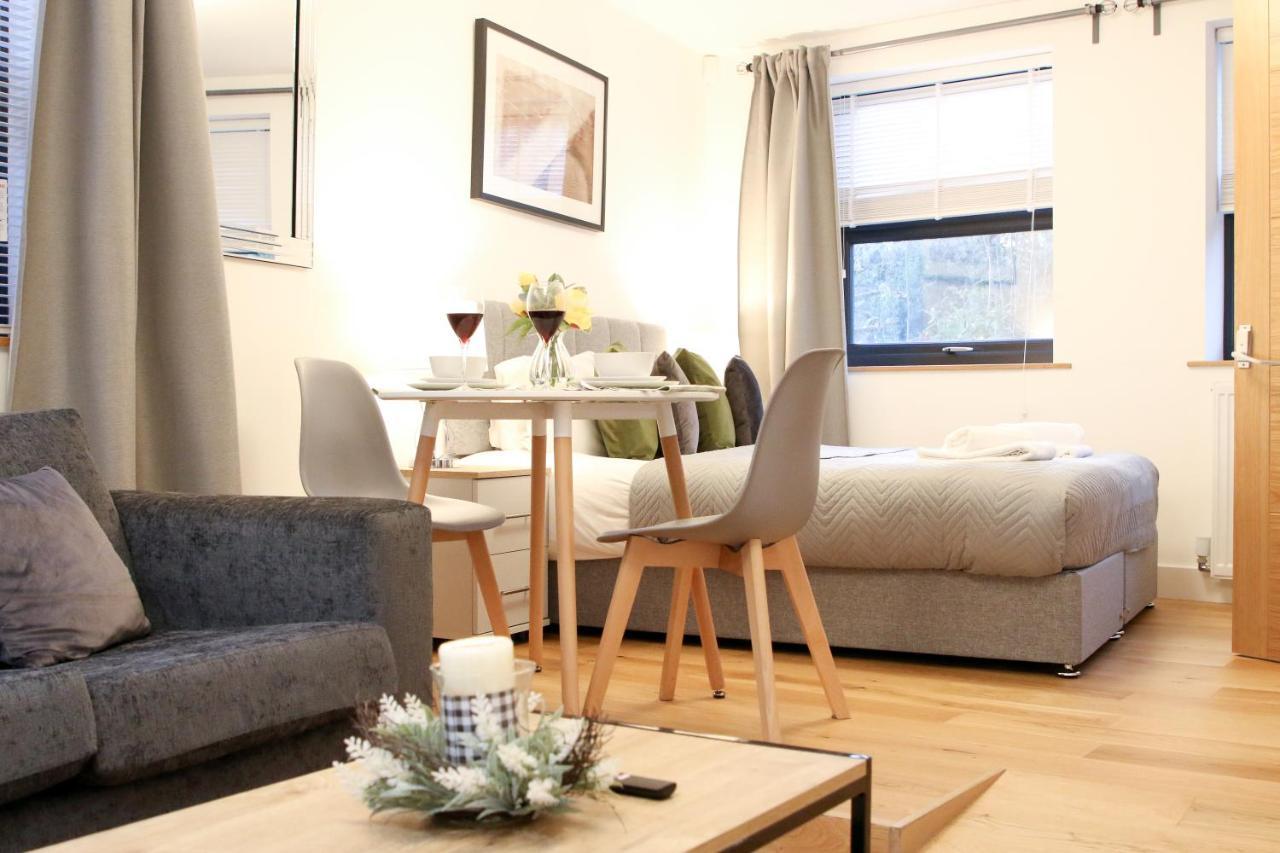 Lovely Studio Apartment With Access For Wheel-Chairs In Sydenham Лондон Экстерьер фото