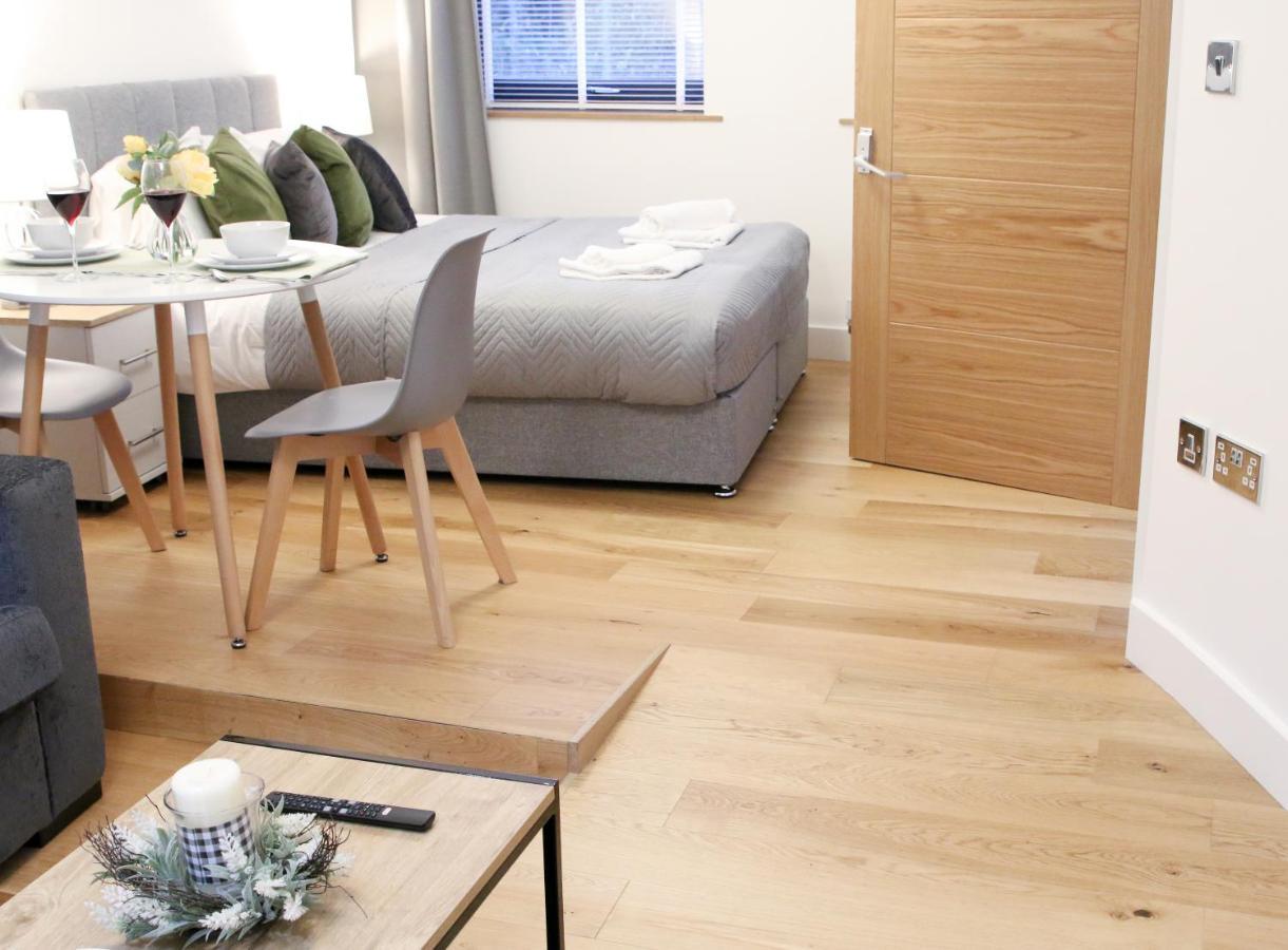 Lovely Studio Apartment With Access For Wheel-Chairs In Sydenham Лондон Экстерьер фото
