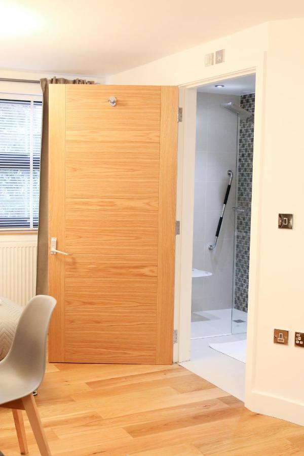 Lovely Studio Apartment With Access For Wheel-Chairs In Sydenham Лондон Экстерьер фото